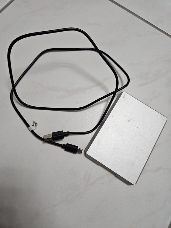 Seagate Externe Festplatte 2 TB silber gebraucht (Gebraucht) in ...