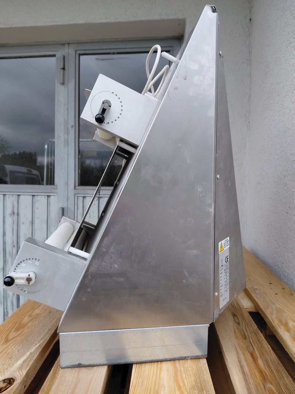 Elettrodomestici da cucina: Teigausroller für Pizzateig – Usato da Gossau SG venduto da Zelte 7