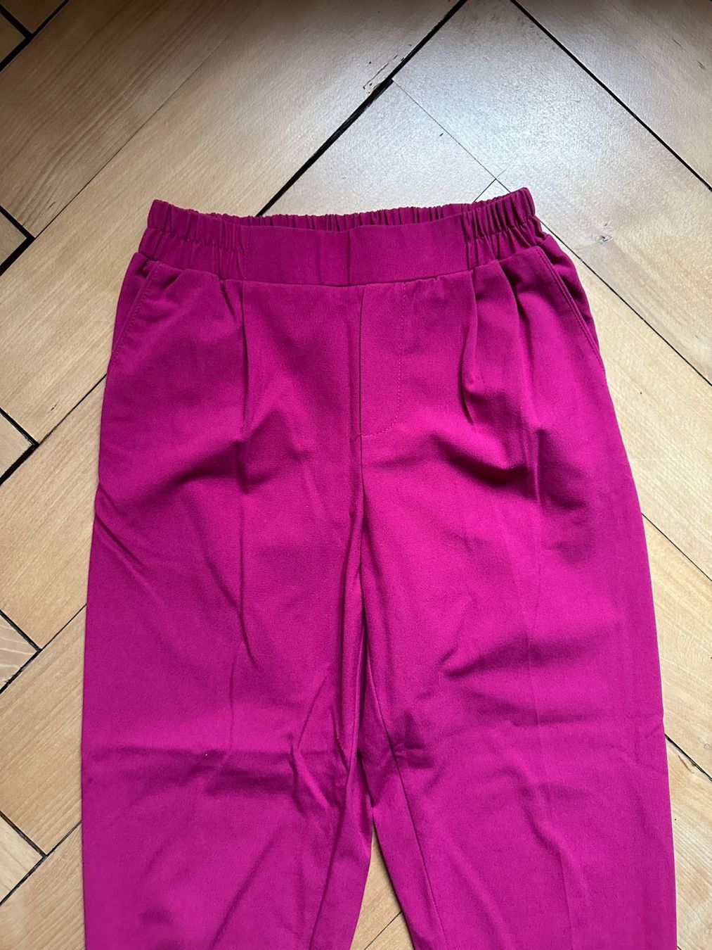 Bershka Pantaloni: BERSHKA - Stoffhose fuchsia S – Usato da Zürich venduto da Diazaio 1