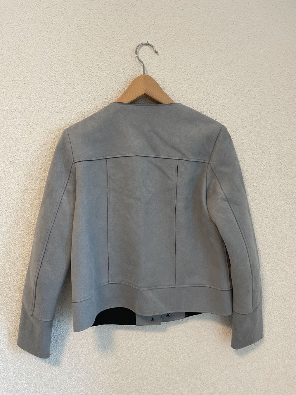 Zara Jacken: Small Zara light jacket – Gebraucht aus Zug von dim_np7l 4