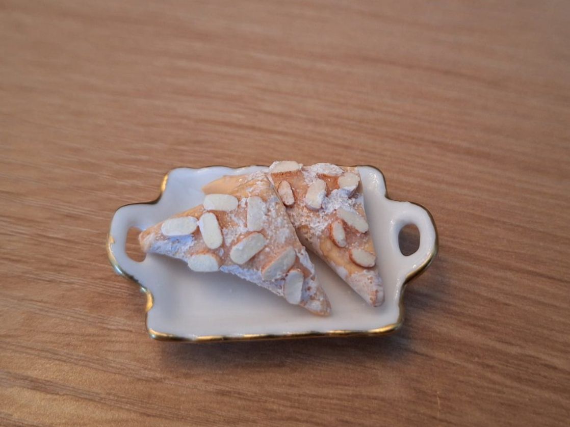 Maisons & Meubles de poupées: Mandelgipfel Handgemacht, Keramikplatte – Neuf (Voir description) à Zürich par HandmadeTinyFood 2