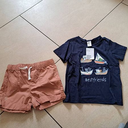T-Shirt, Hose - kurz - Neu - Grösse 98
