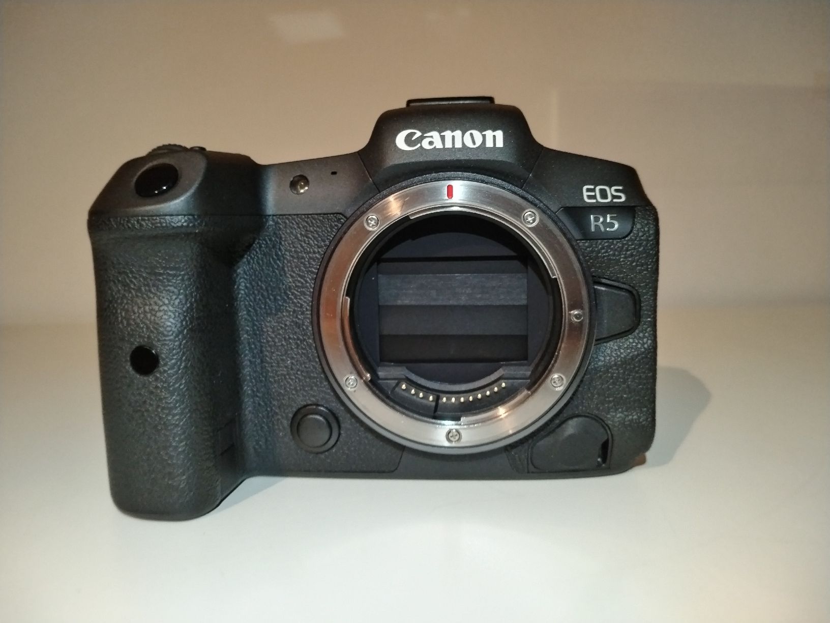 Canon Fotocamera: Canon EOS R5 avec accessoires – Nuovo (secondo la descrizione) da Bex venduto da djaddict 1