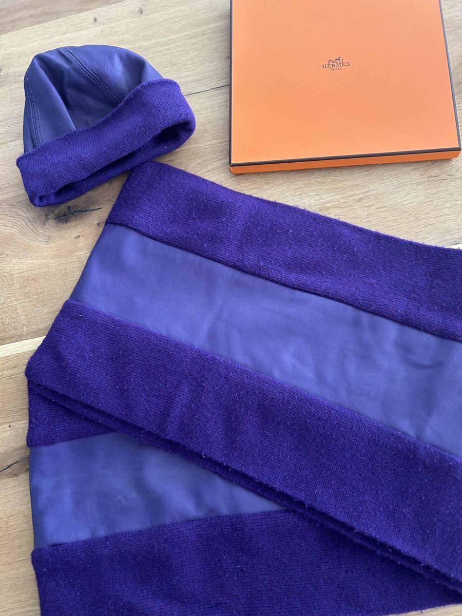 Hermès Foulard & Sciarpe: Hermès Schal und Mütze – Usato da Emmetten venduto da cat_7fvq 1