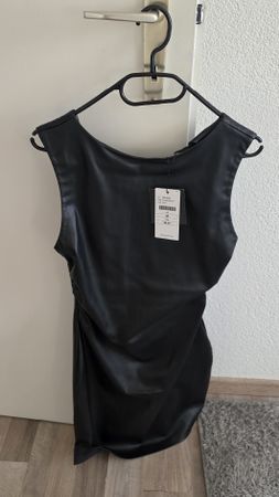 Robe noir