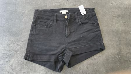 Shorts H&M Gr. 32 neuwertig
