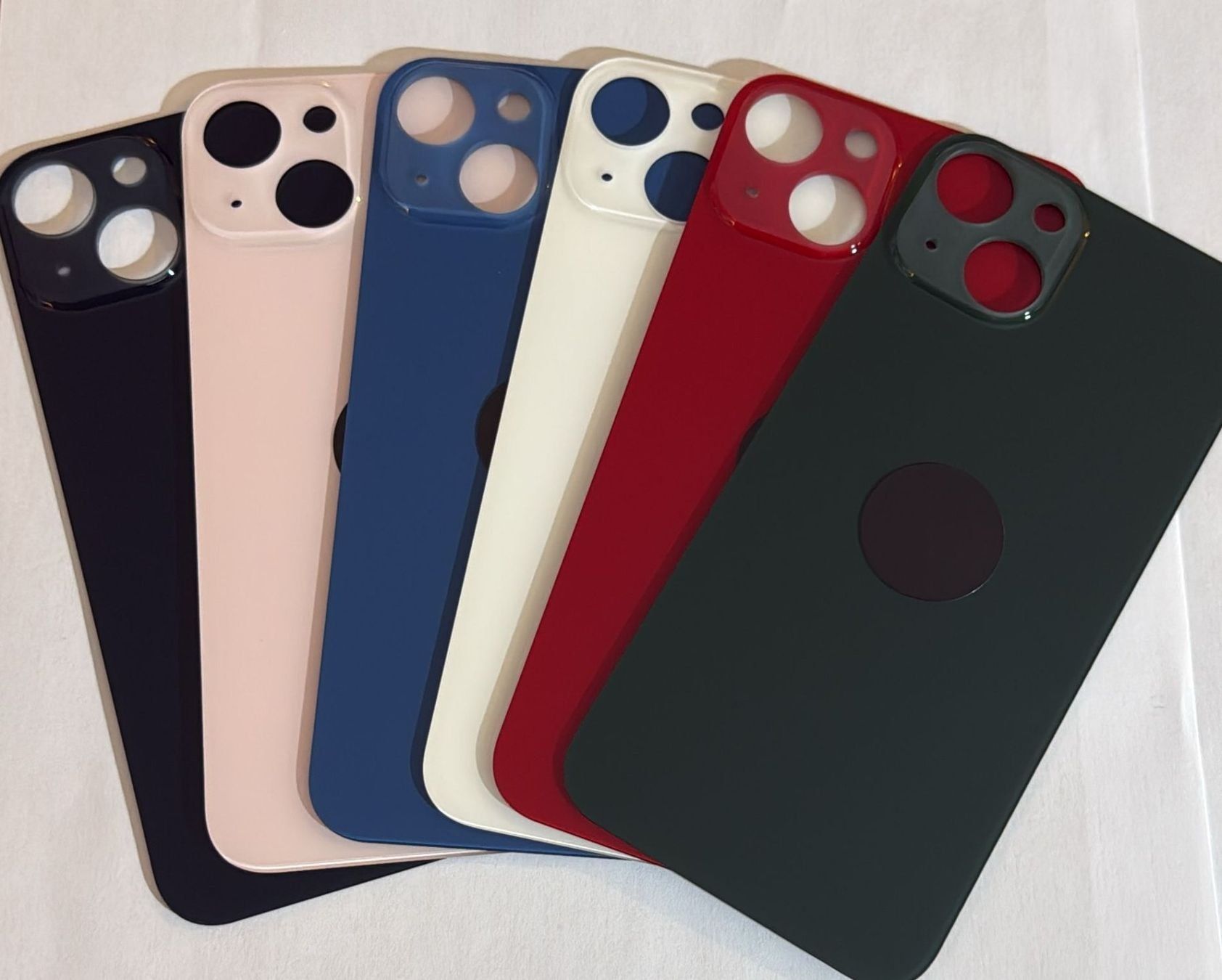 Apple Cover & Protezioni schermo: Coque arrière Iphone 13. – Nuovo e nell'imballaggio originale da Leukerbad venduto da ray_lyv7