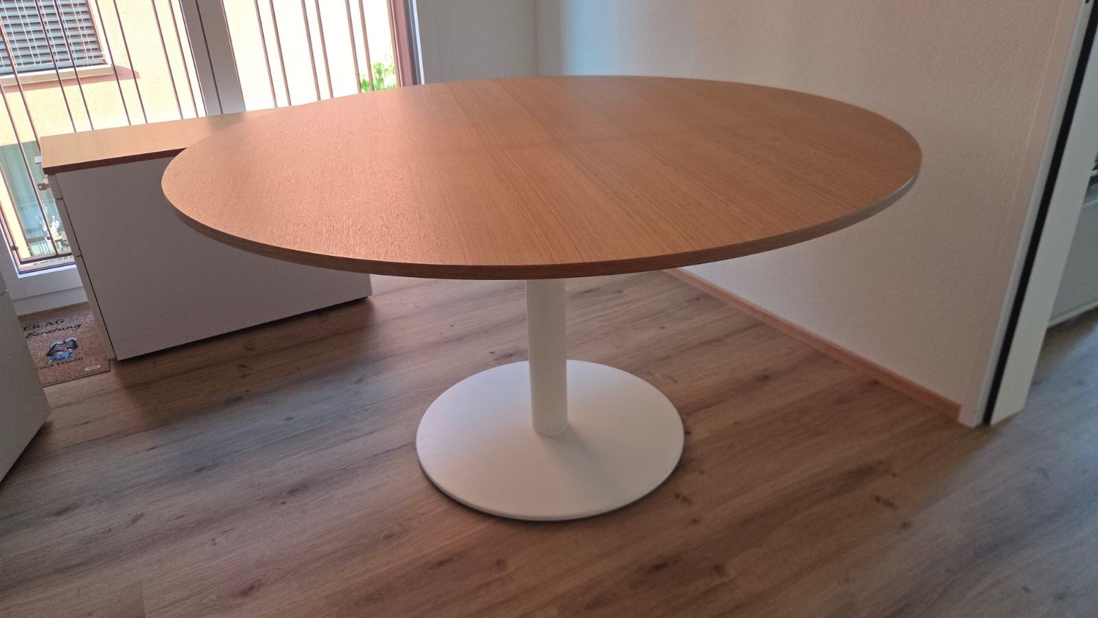 Tables: Runder Tisch - Stilo – D'occasion à Baar par fri_djn6