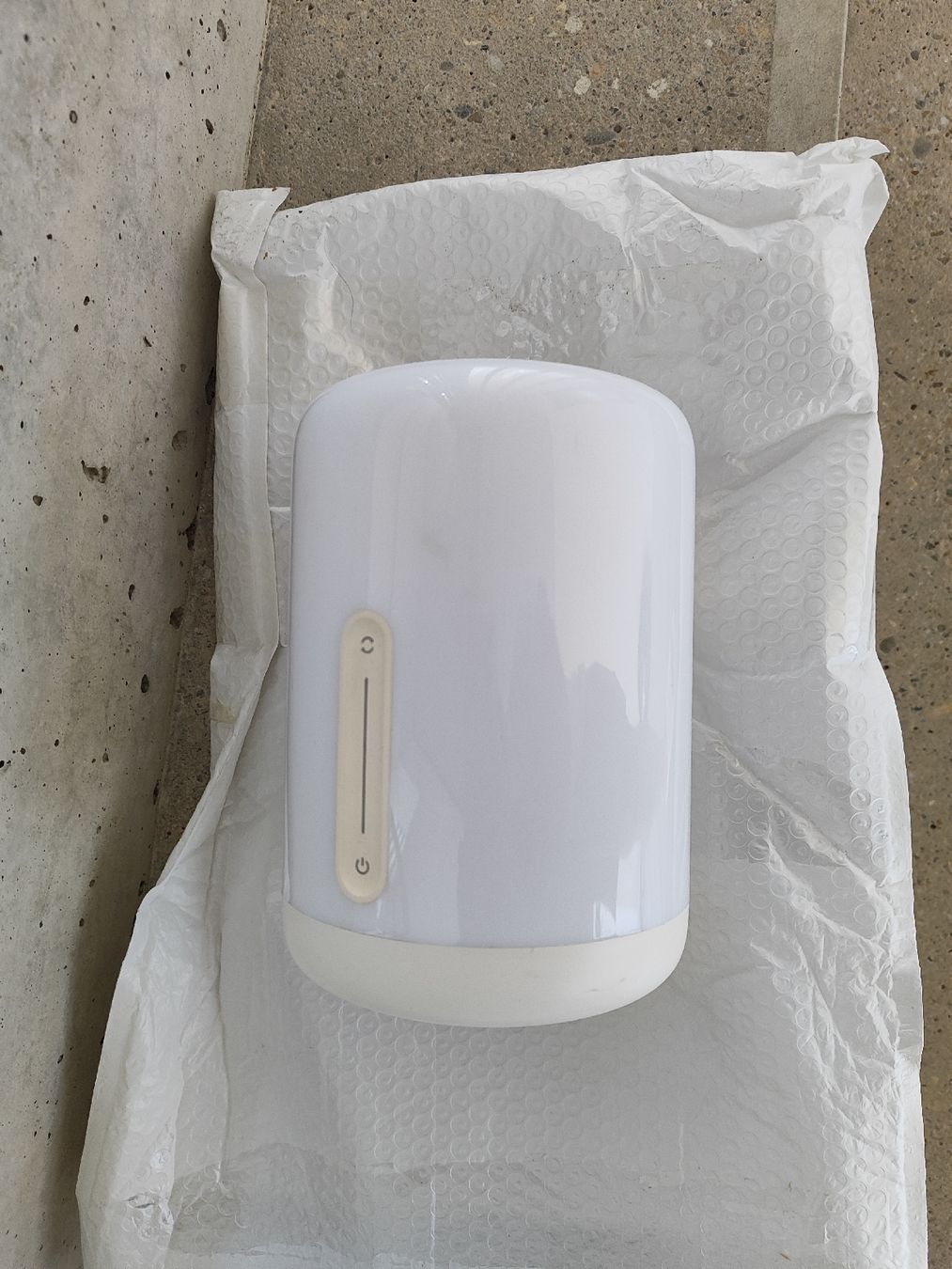 Xiaomi Lampade: Xiaomi Mi Bedside Lamp 2 smart white good condition – Usato da Mülligen venduto da vagos85 1