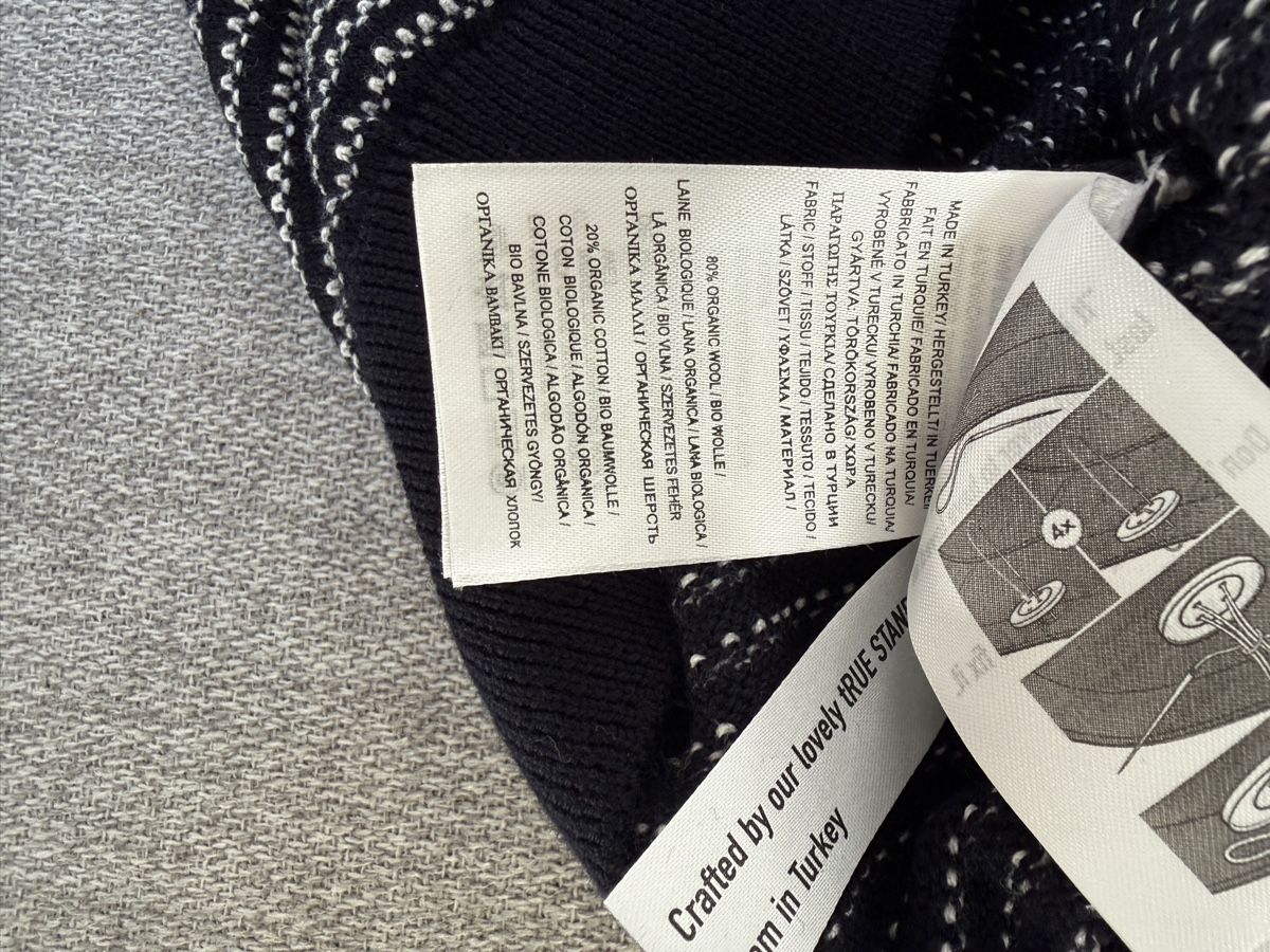 Maglioni & Felpe: True Standard Pullover, Grösse S, Neu! – Nuovo (secondo la descrizione) da Biel-Benken BL venduto da Aplus0 2