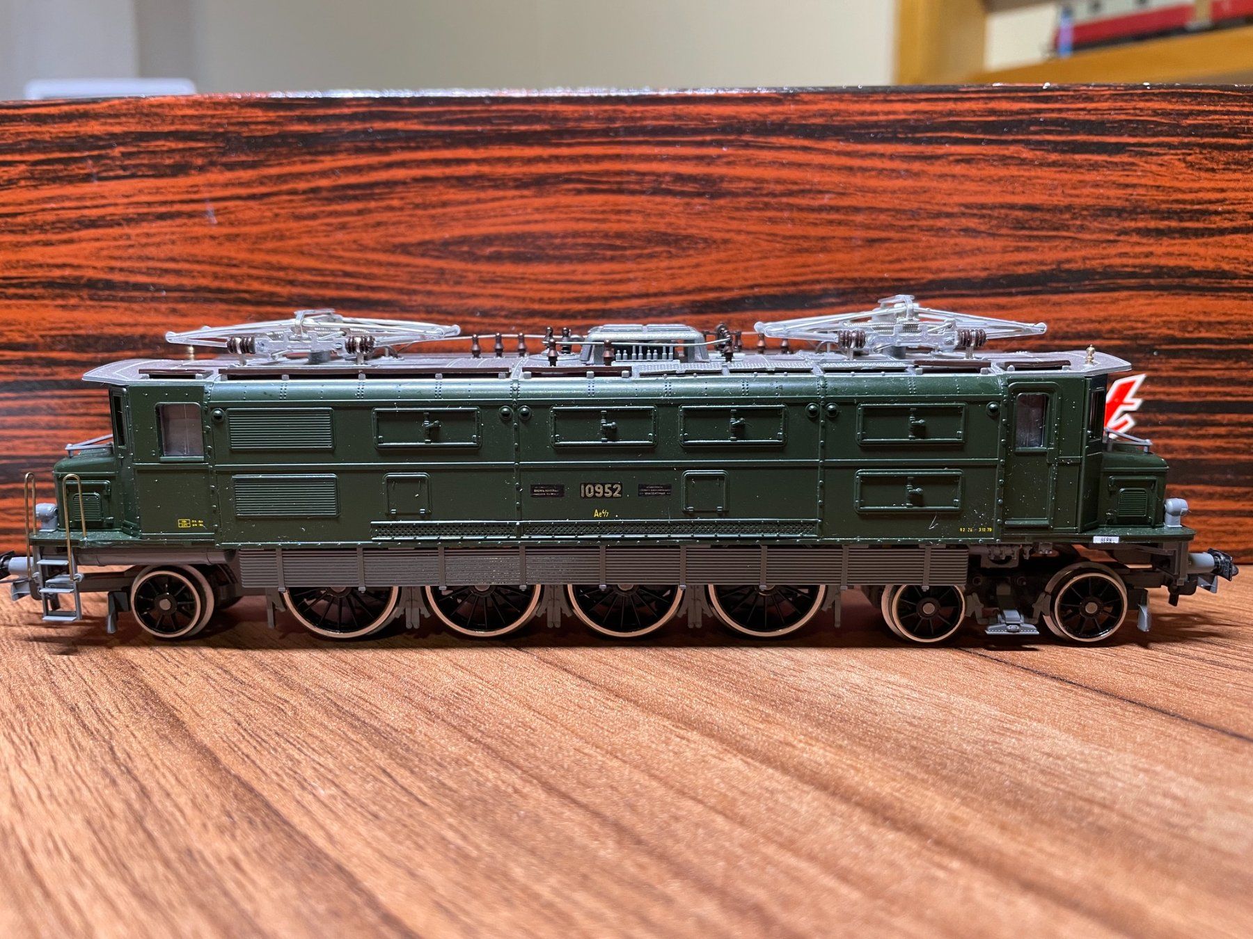 Liliput Modellini di ferrovie: Liliput SBB Ae 4/7 in DC analog – Usato da Villmergen venduto da Mfritz 1