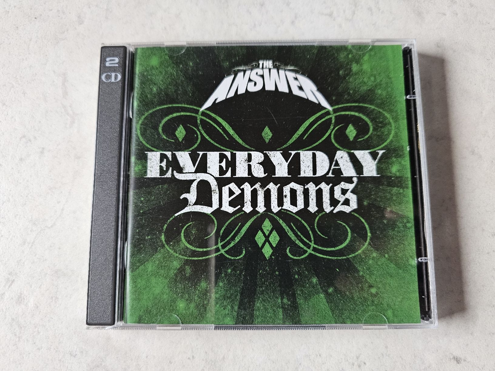 CD: The Answer  -  Everyday Demons  /  2 CD's – Usato da Schneisingen venduto da backstore24