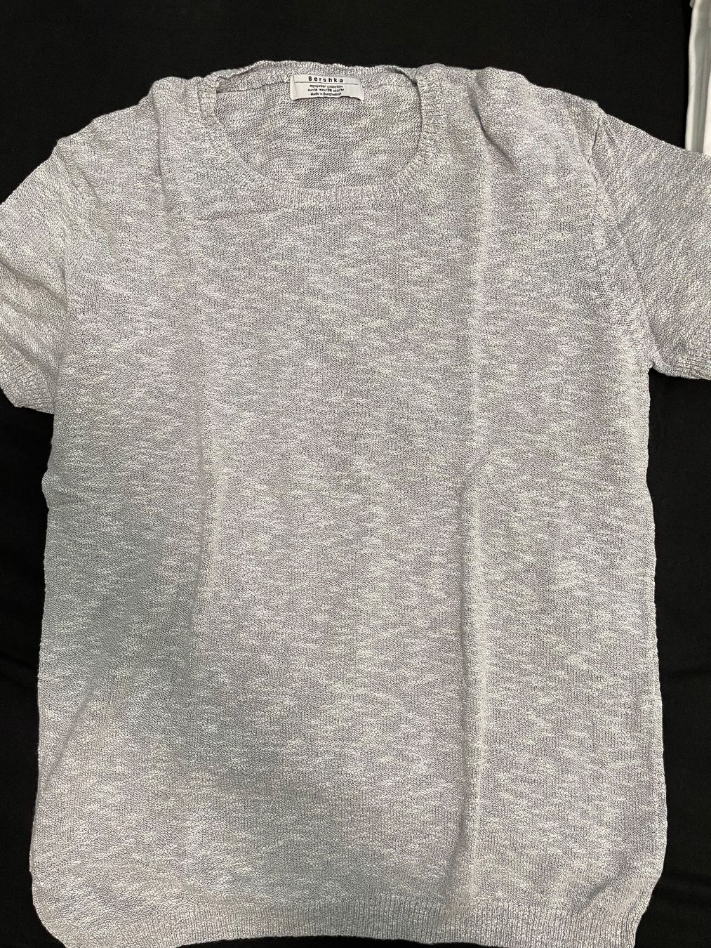 Bershka T-shirt: T shirt berskha – Usato da Riva San Vitale venduto da dan_5r87