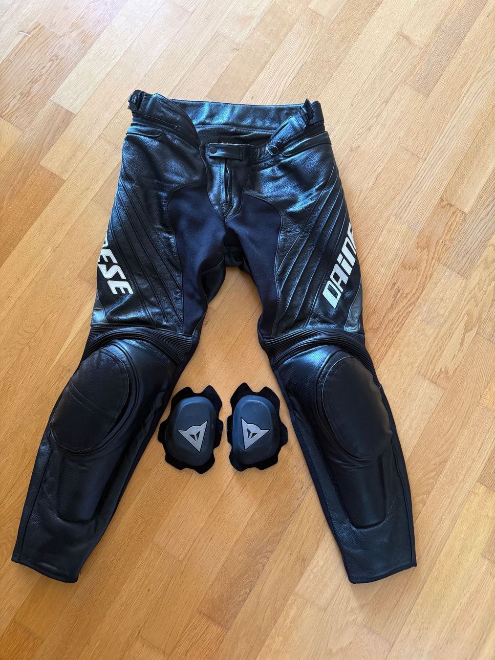 Dainese Hosen: Dainese Delta Pro Evo C2 Leder-Motorradhose Gr. 52 – Neu (gemäss Beschreibung) aus Büren SO von md626700
