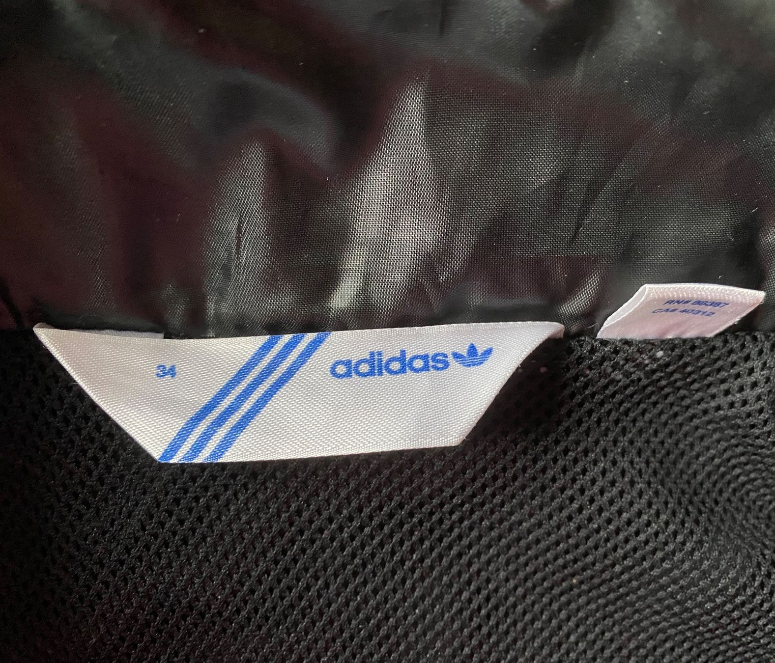 Adidas Giacche: Veste Adidas t. 34 – Usato da Peseux venduto da Gilloss 8