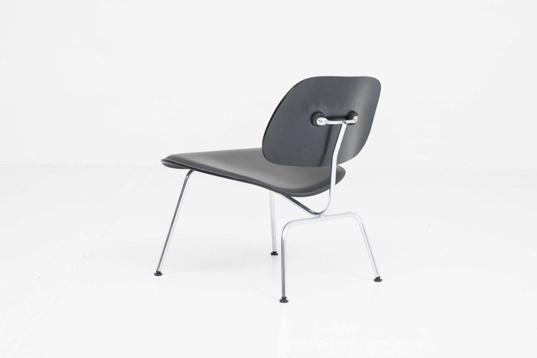 Poltrone: Vitra LCM Sessel mit Leder von Charles & Ray Eames – Usato da Zürich venduto da STUZH38 4