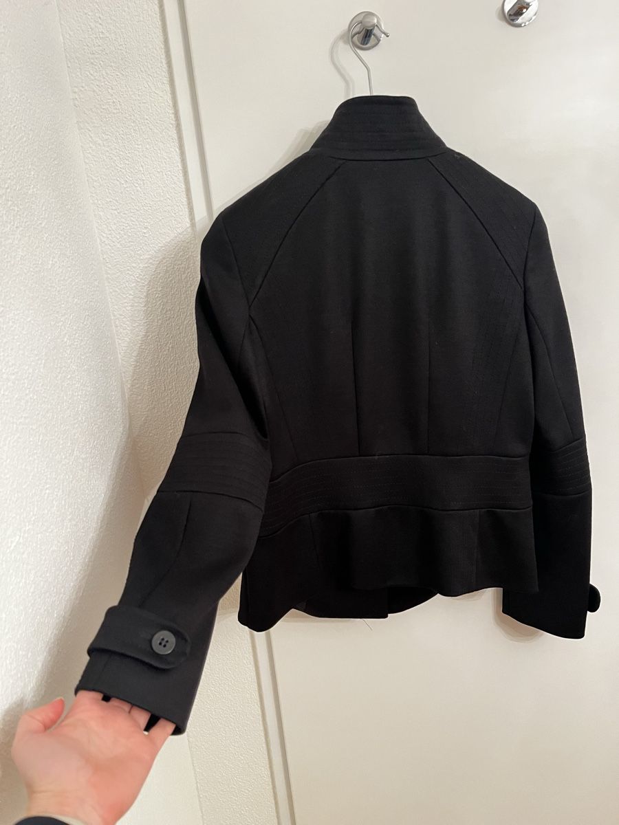 Escada Giacche: ESCADA Winterjacke, Grösse M - Top Zustand – Usato da Zug venduto da vik_p5lx 2