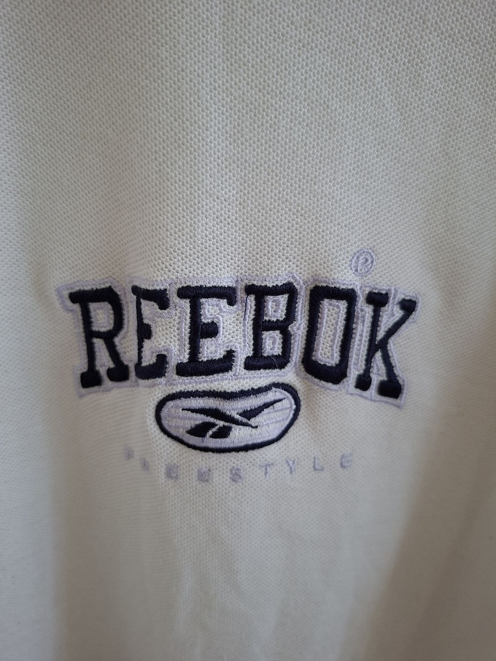 Reebok T-Shirts: T-shirt Reebok vintage 90  – Gebraucht aus Renens VD von ser_j2fn 7