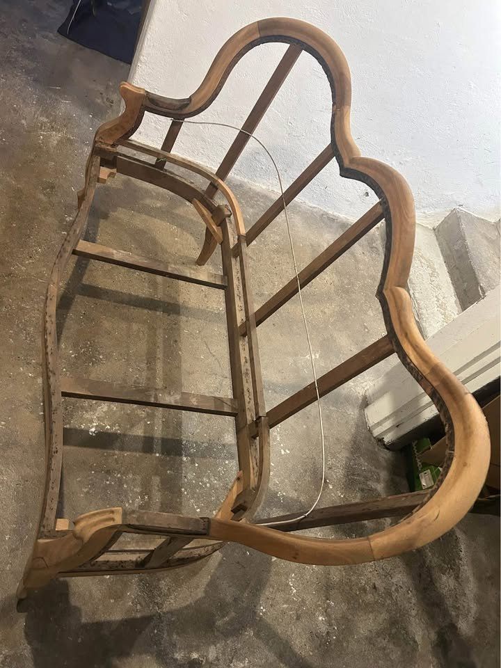 Divani: Holzgestell antikes Sofa – Usato da Dübendorf venduto da tarzanna 2