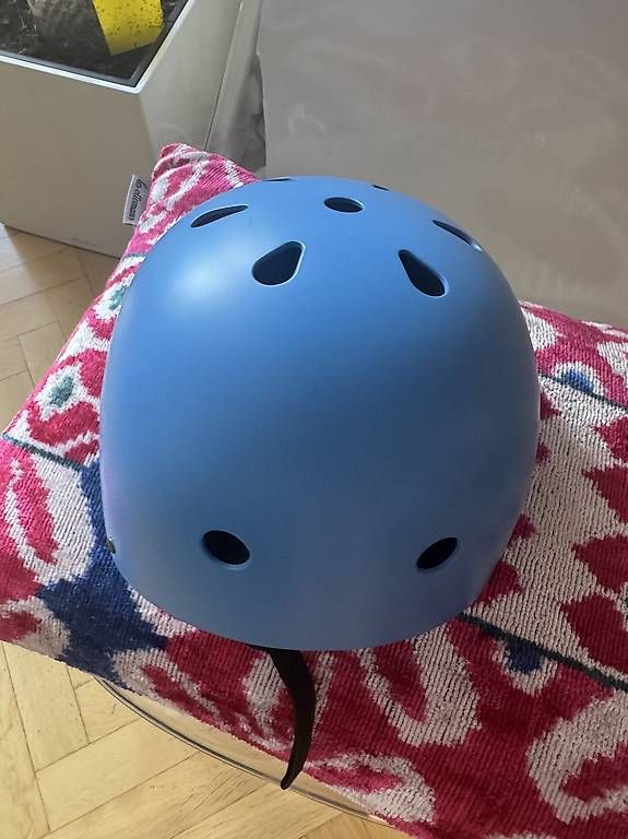 Caschi: blauer Kinderhelm Skatehelm nagelneu – Nuovo e nell'imballaggio originale da Zürich venduto da tom_m9qb 1