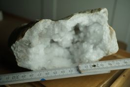 Calcit    Geode 15cm x  8cm  XL