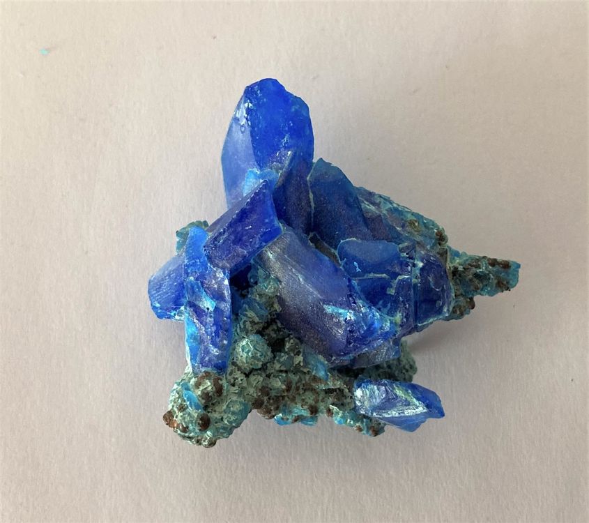 Roher Azurit mit blauen Kristallen | Kaufen auf Ricardo