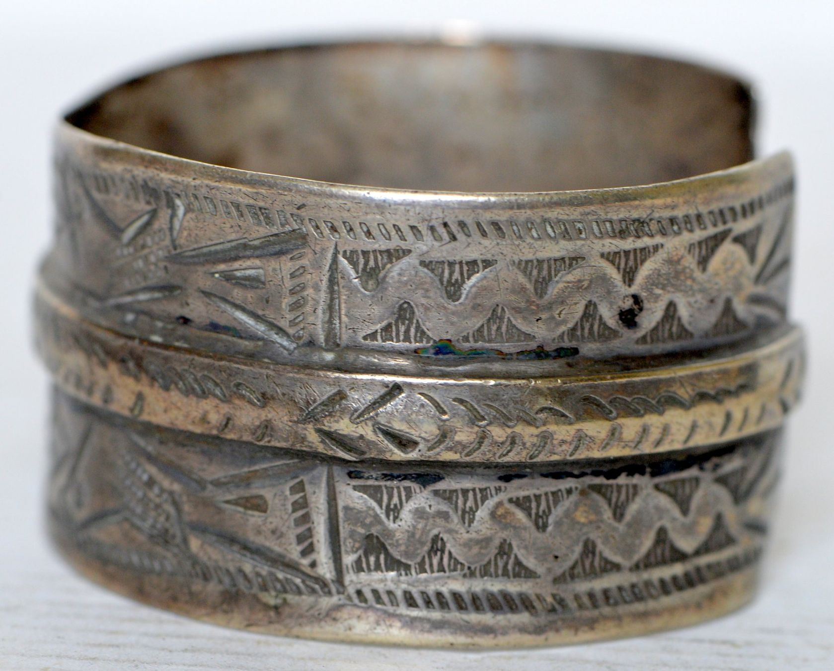 Armbänder & -reifen: Ancien bracelet en métal – Gebraucht aus Neuchâtel von Neuchatel 5