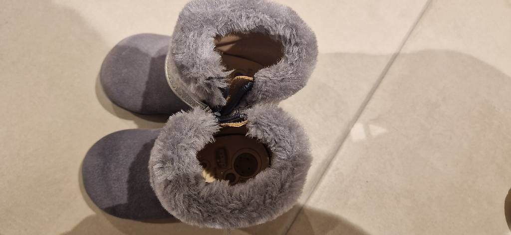 Chicco Scarpe per ragazzi: Stiefelchen v. Chicco grau Gr. 19 NEU – Nuovo (secondo la descrizione) da Plons venduto da fra_8cp5 1