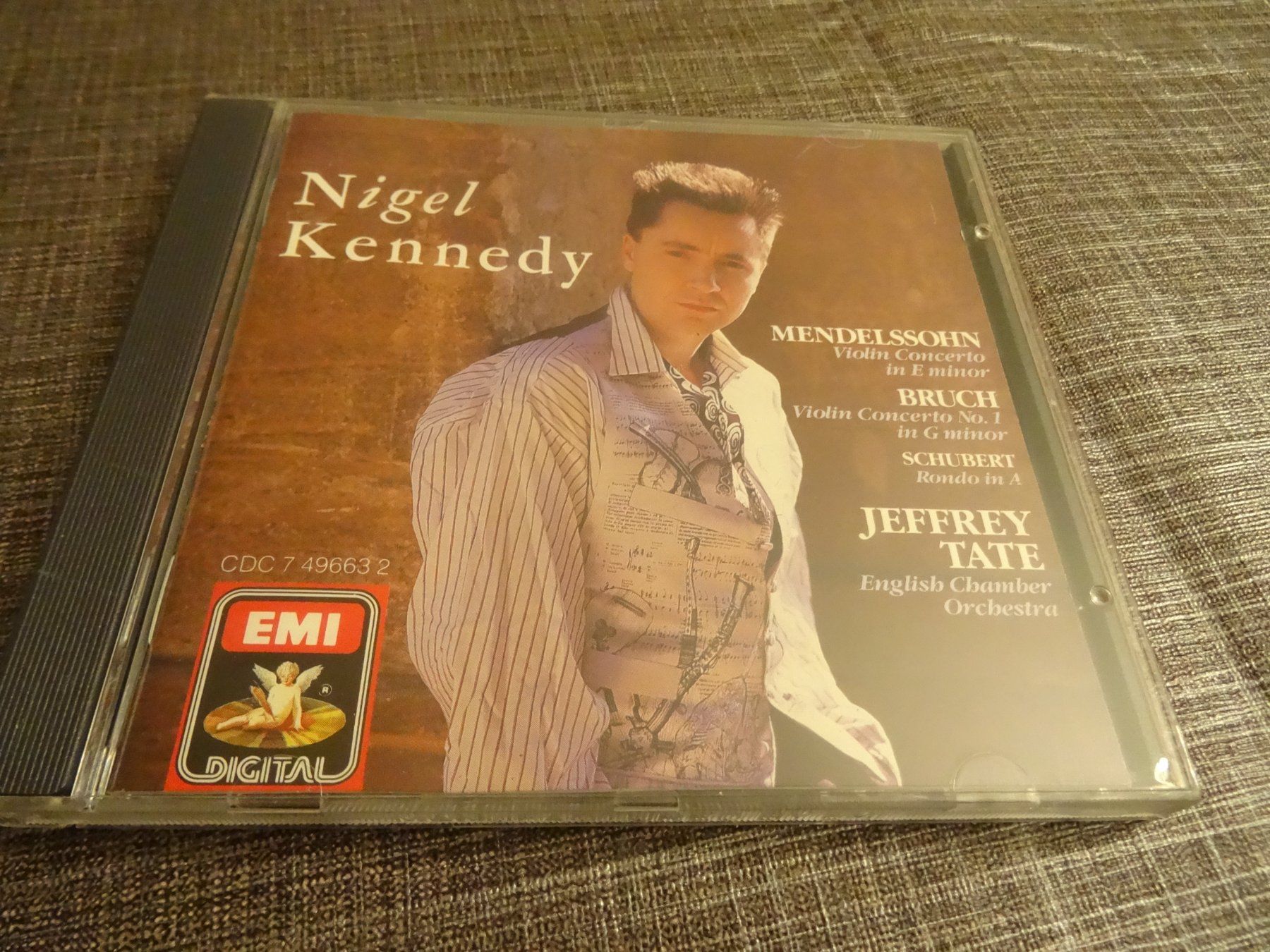 CD: Nigel Kennedy - Mendelssohn, Bruch - CD – Usato da Olten venduto da Disc-Ausverkauf
