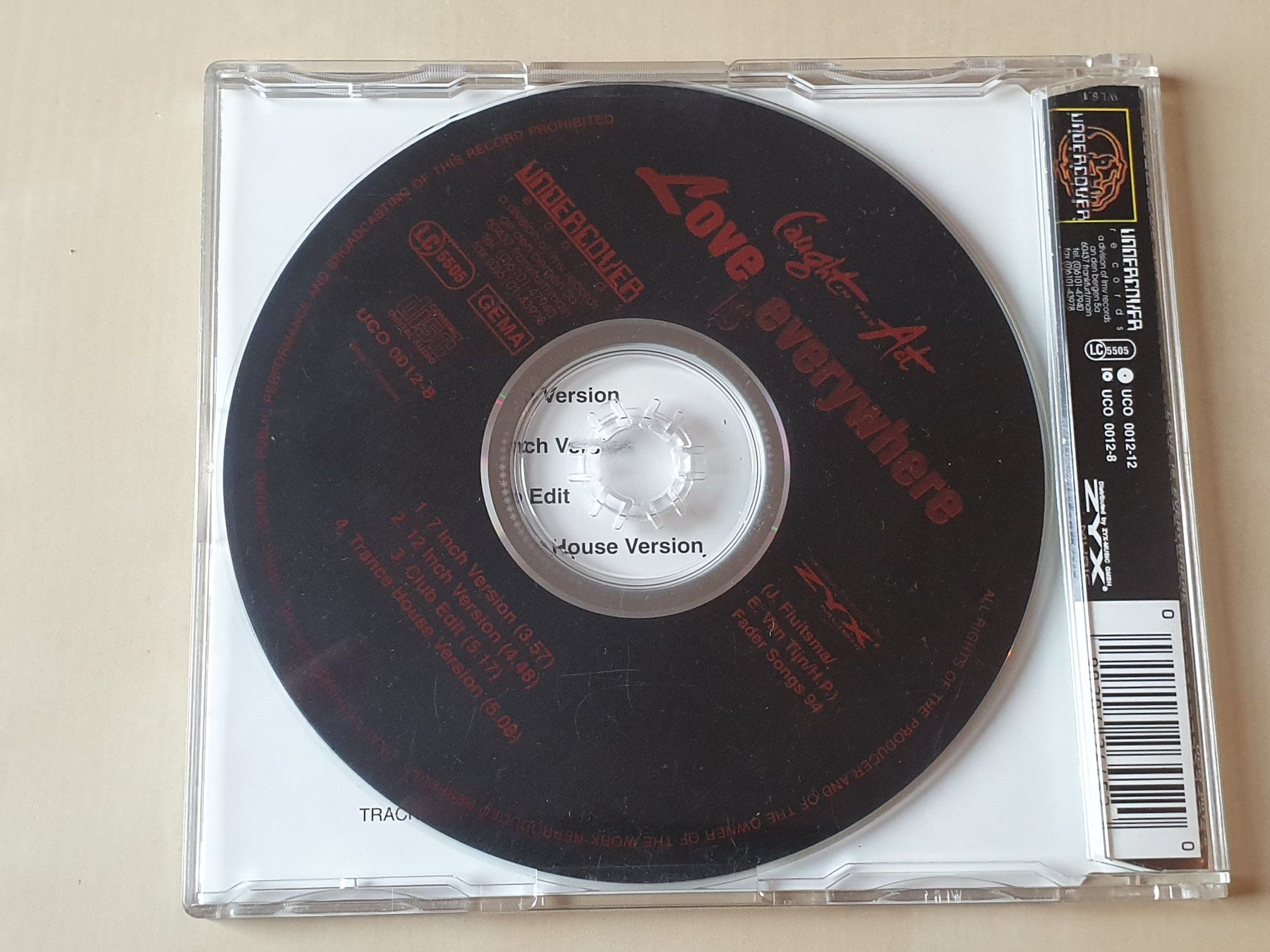 CDs: Caught in the Act Love is everywhere – Gebraucht aus Stansstad von collectorsshop 1