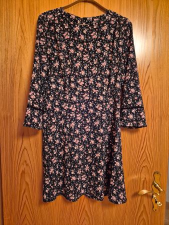 Blümchenkleid, Herbst-,oder FrühlingslookLook!