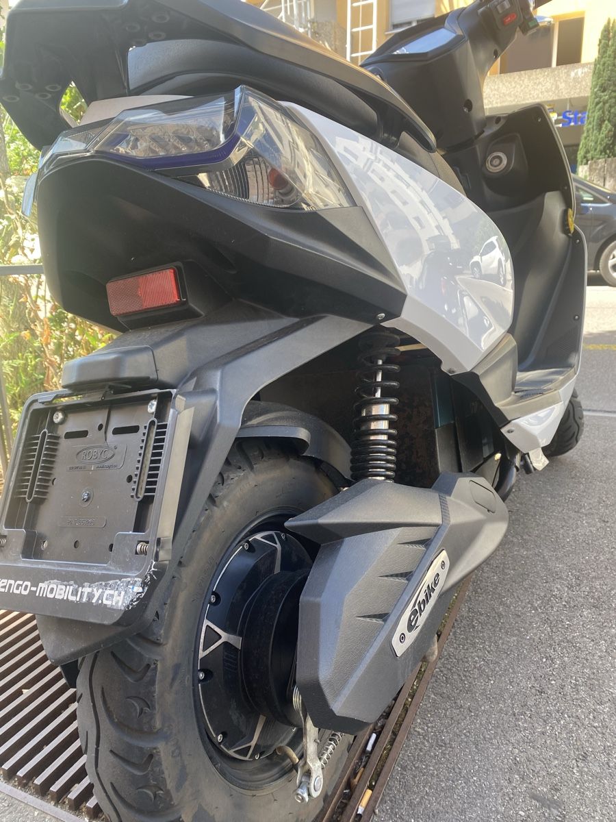 Scooter: E-Roller-Vengo Leo- guter Zustand – Usato da Zürich venduto da ER- 5
