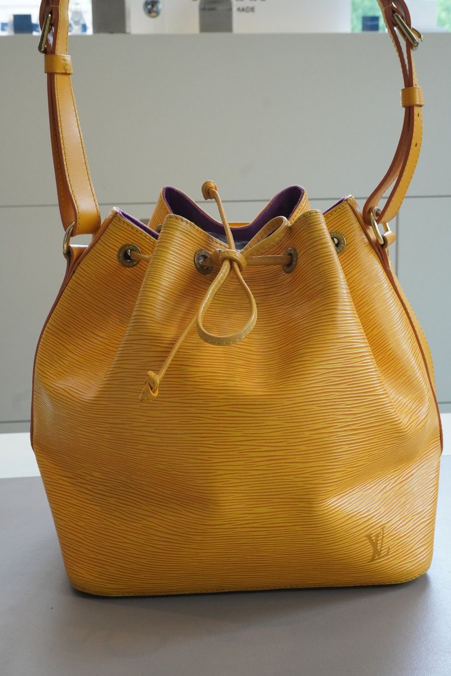 Louis Vuitton Borse da donna: Louis Vuitton Noé – Usato da Genève venduto da Harold-W 2