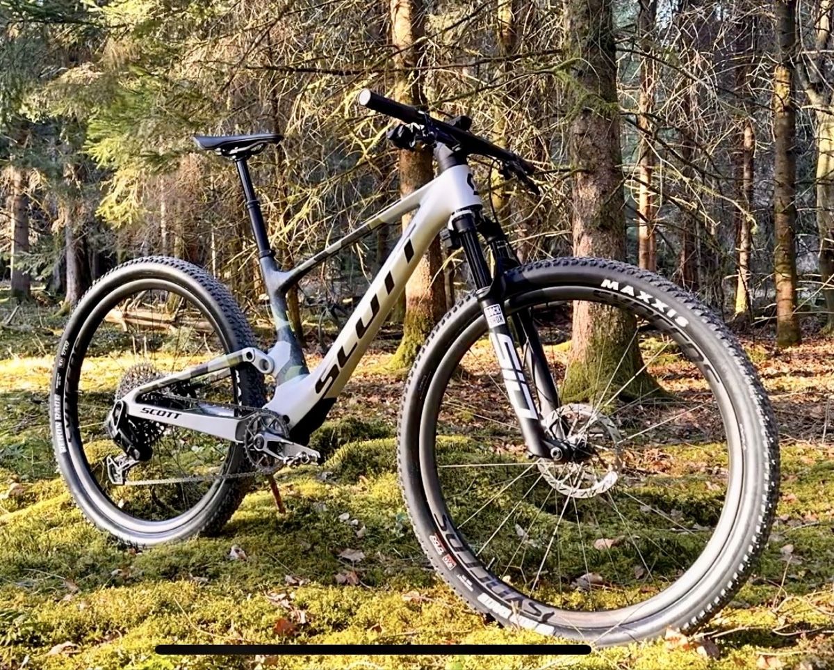 Scott Velos: Scott Spark RC World Cup – Neu (gemäss Beschreibung) aus Bern von Huskill