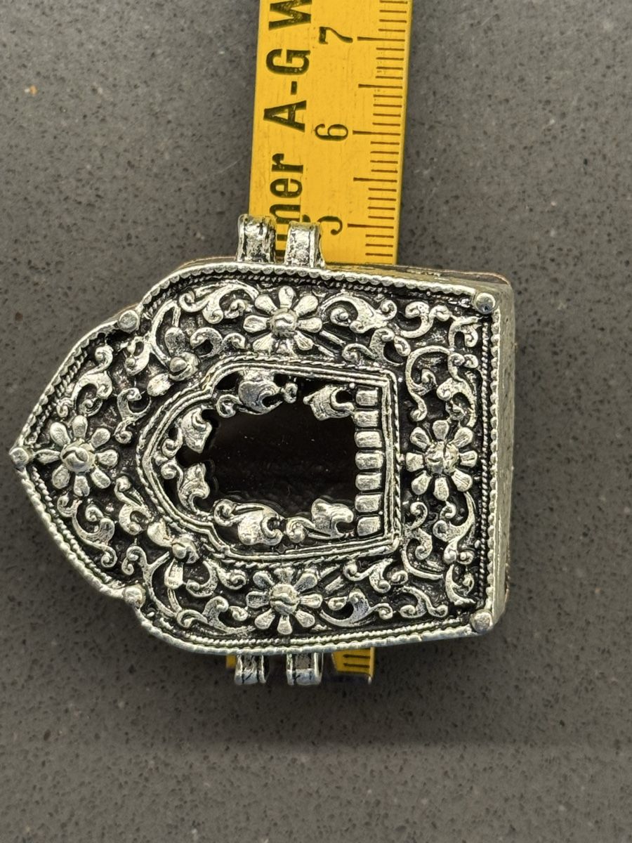 Ciondoli: Tibetisches mini Ghau-Amulett – Nuovo (secondo la descrizione) da Riehen venduto da mistercho 3