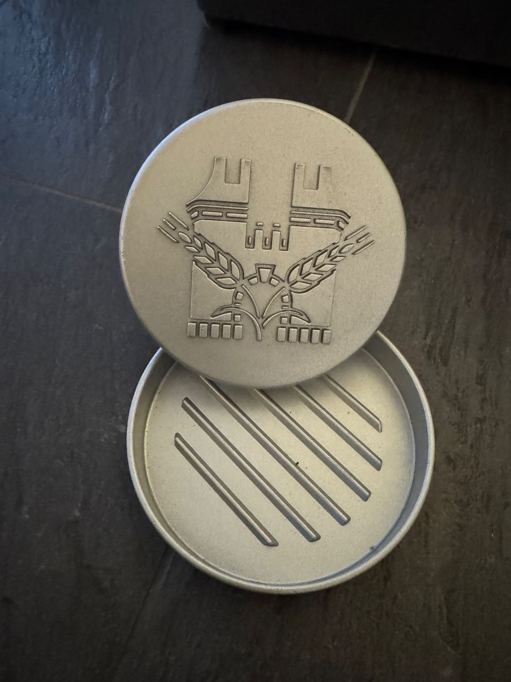 Altro per la casa: Höfats Beer Box Feuerkorb mit Zubehör – Nuovo (secondo la descrizione) da Kestenholz venduto da cvx_889vv 2