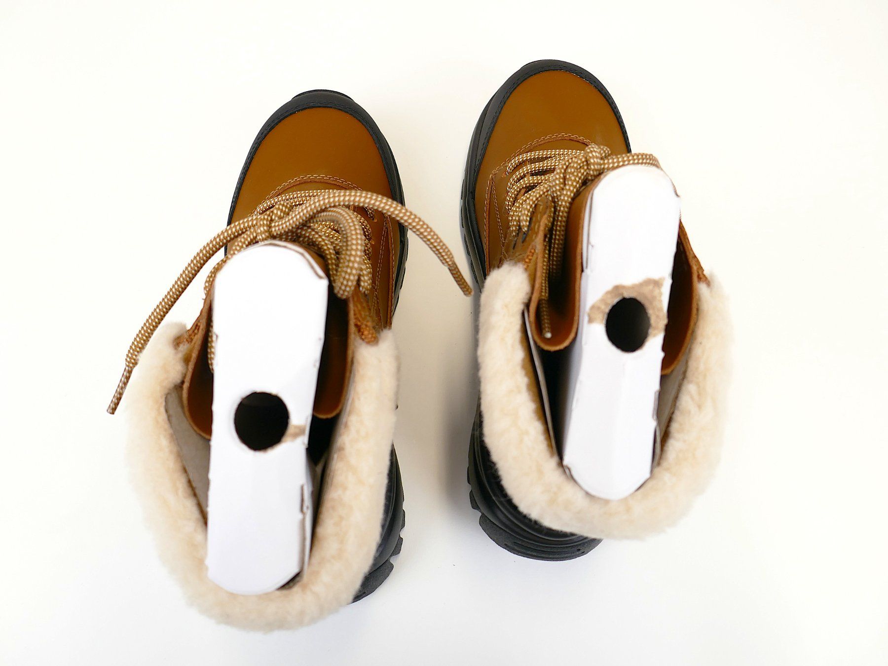 Ugg Scarpe da donna: UGG Yose Fluff – Nuovo (secondo la descrizione) da Urtenen-Schönbühl venduto da Restwert_Schoenbuehl 2
