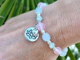 Armband Edelstein Rosenquarz Bergkristall Lotusblume &  Herz
