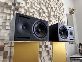 Genelec 1030A legend active Studio Monitoring Speaker PAIR