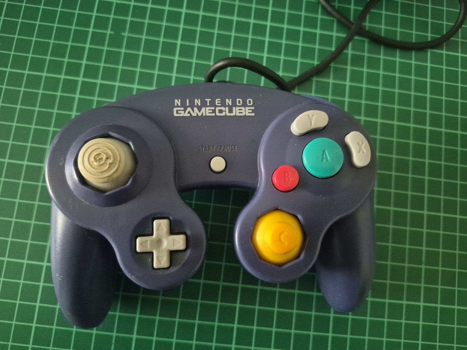 Nintendo Controller: Nintendo GameCube Controller violett gebraucht – Usato da Meyrin venduto da Retro-GZ 2