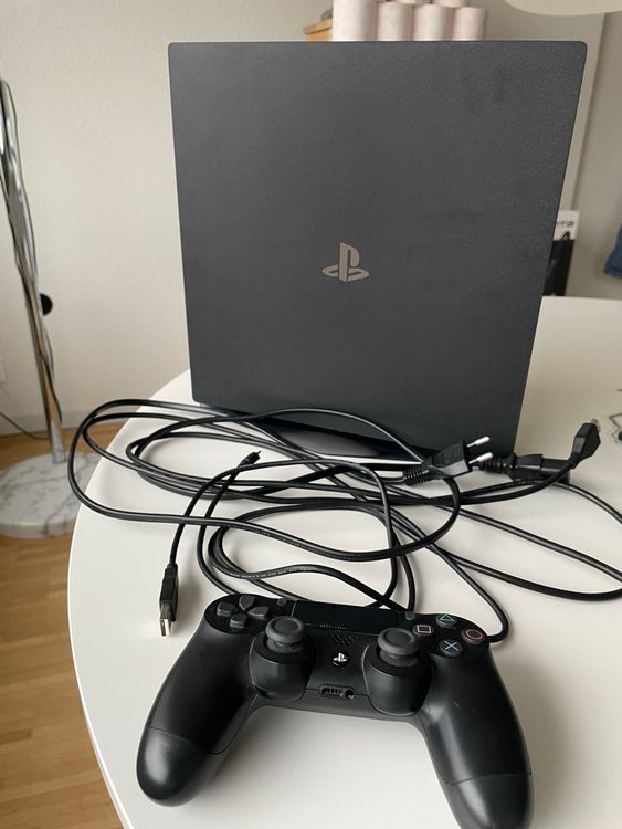Sony Playstation 4 Pro 1 TB Jet Black mit Controller | Kaufen auf Ricardo