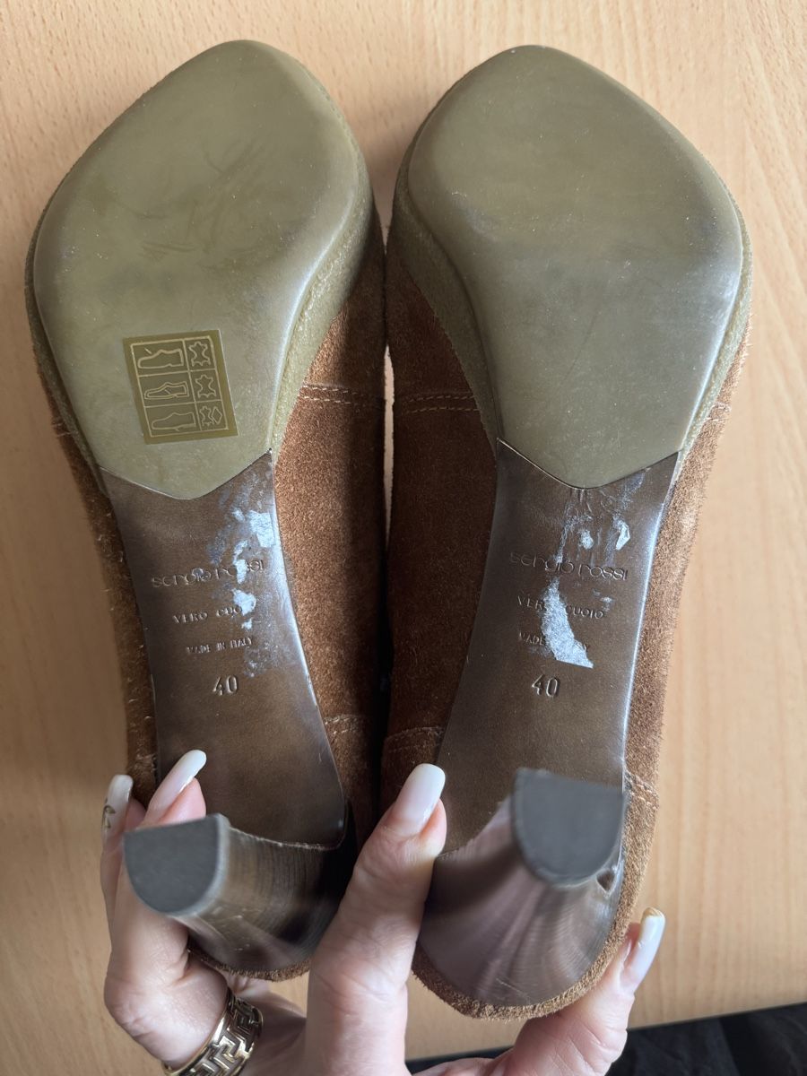 Sergio Rossi Damenschuhe: Boots Sergio Rossi en daim marron, taille 40 – Gebraucht aus Morges von sandy069 4