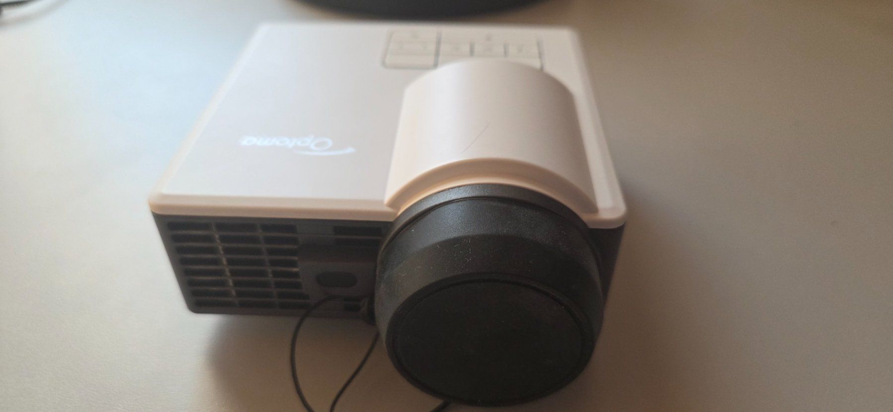 Proiettori: Optoma ML1050STI – Usato da Treycovagnes venduto da DomStrato 1