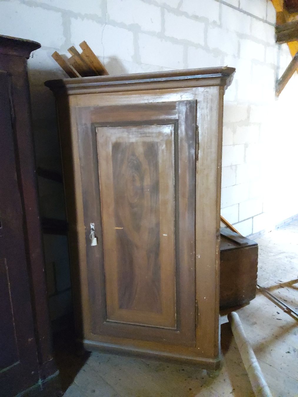 Schränke: antiker Schrank – Gebraucht aus Bischofszell von Joachim-115