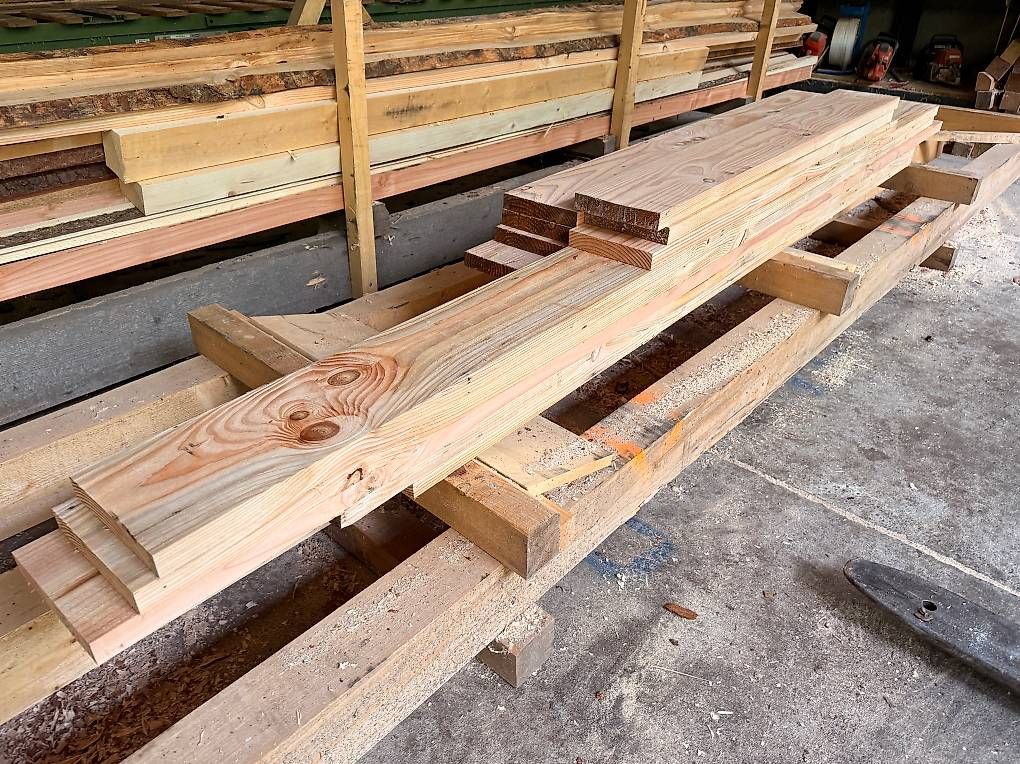 Holzartikel: Douglasien Bretter 35x200mm – Neu (gemäss Beschreibung) aus Wallisellen von CH-Holz-CH