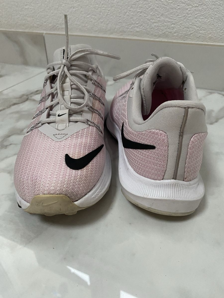 Nike Chaussures femmes: Damen Nike Running Schuhe Gr. 37.5 – D'occasion à Estavayer-le-Lac par Mimmy02 2