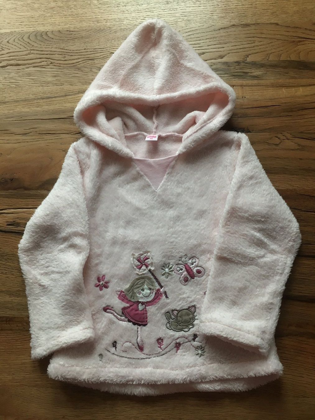 Maglioni & Felpe: Flauschiger, leichter Pulli, Gr. 98 – Usato da Gossau ZH venduto da Roli1