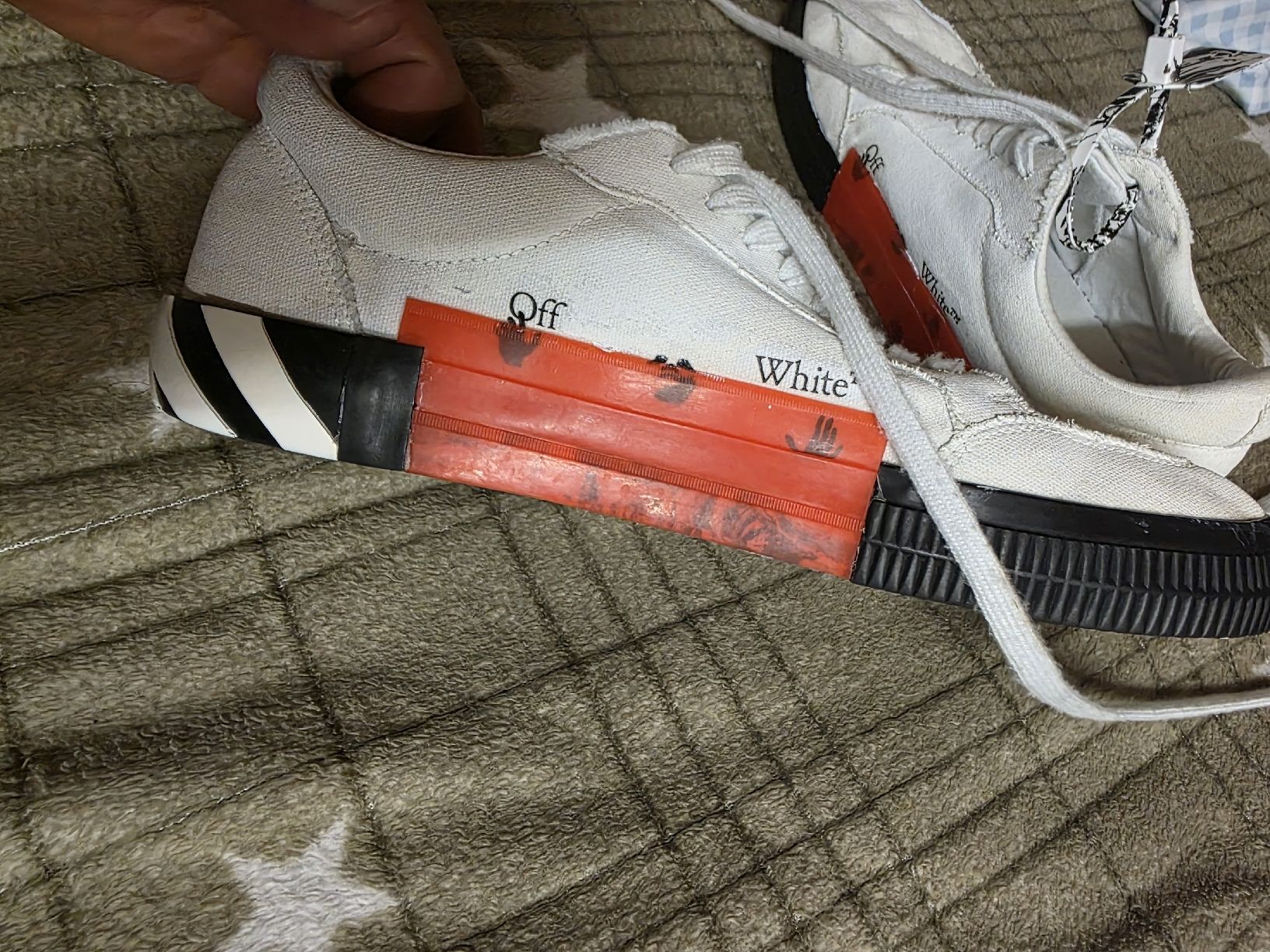 Off-White Scarpe da uomo: Off-White Sneaker Gr.46 – Usato da Luzern venduto da bagija 3