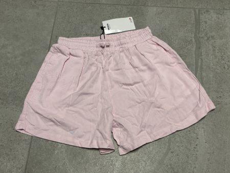 Short tissu rose pâle neuf 140