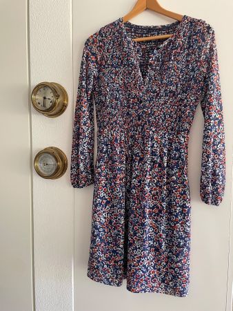 Schönes Kleid von Max & Co